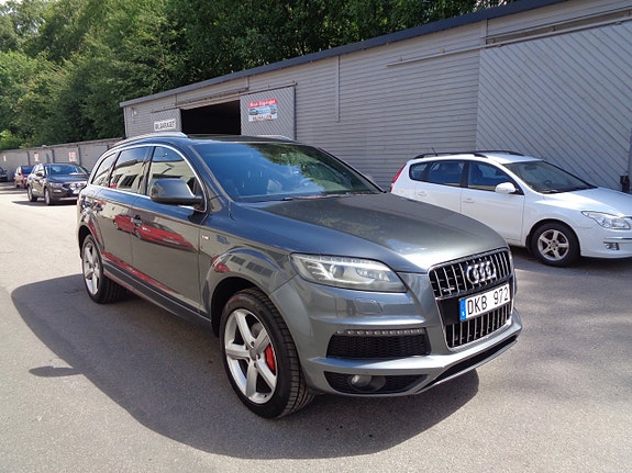 Audi Q7 3 of 5