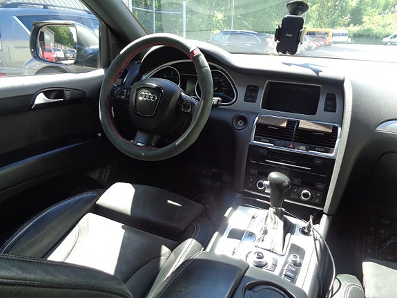 Audi Q7 9 of 14