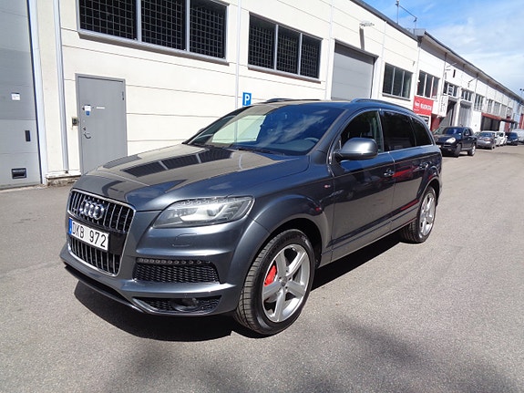 Audi Q7 2 of 5