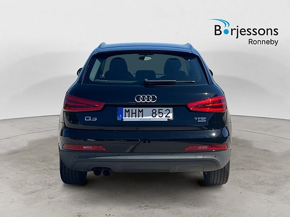 Audi Q3 4 of 5