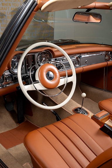 Mercedes-Benz SL280 15 of 20
