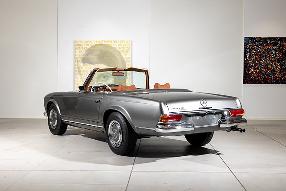 Mercedes-Benz SL280 11 of 20