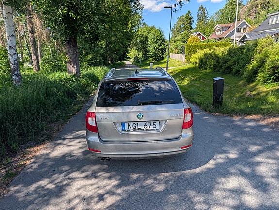 Skoda Superb 4 of 5