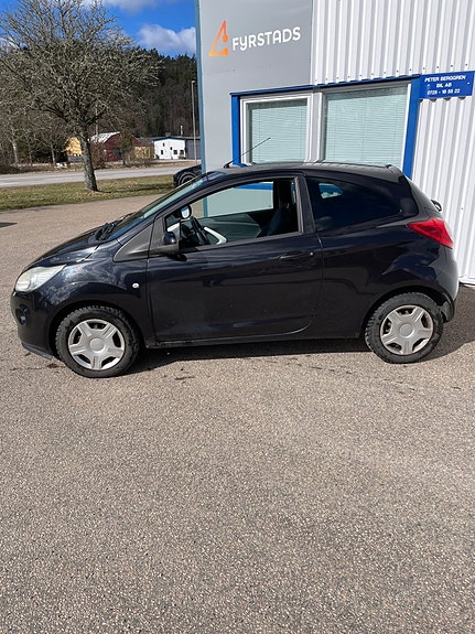 Ford Ka 2 of 5