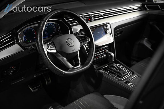 Volkswagen Passat Alltrack 15 of 30