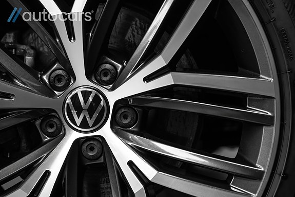 Volkswagen Passat Alltrack 9 of 30