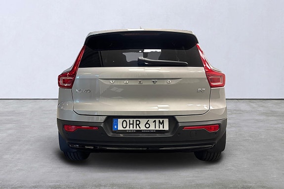 Volvo XC40 5 of 5