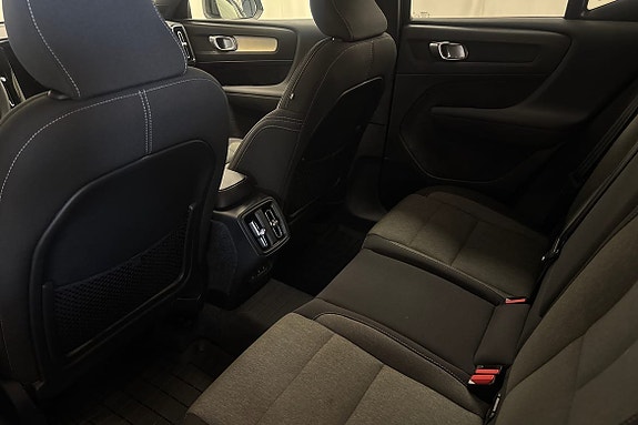 Volvo XC40 12 of 22
