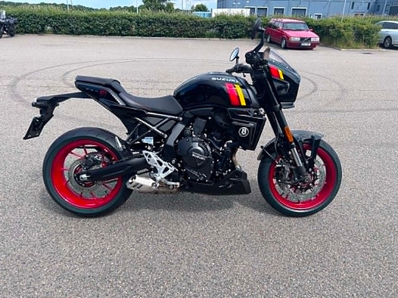 Suzuki GSX-8TT 3 of 5