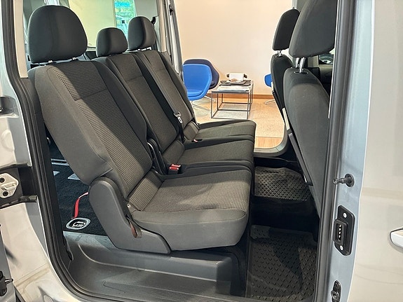 Volkswagen Caddy Maxi 13 of 17