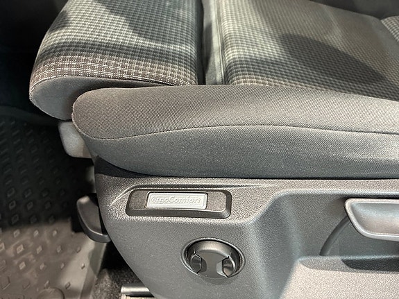Volkswagen Caddy Maxi 17 of 17