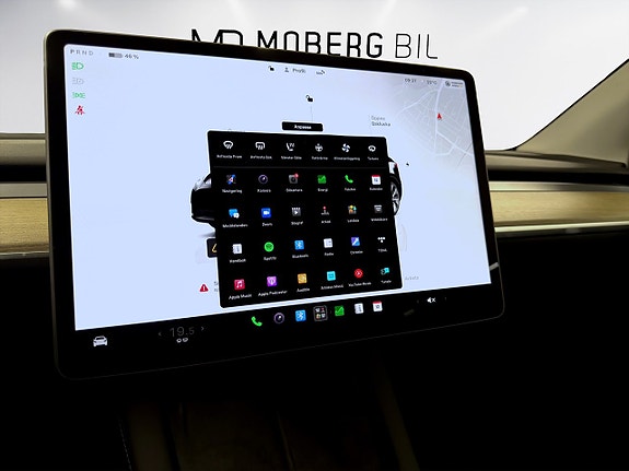 Tesla Model Y 17 of 18