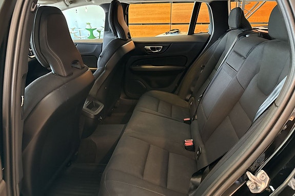 Volvo V60 11 of 12