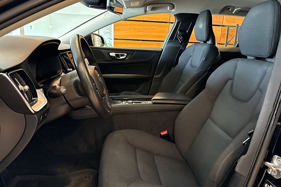 Volvo V60 6 of 12