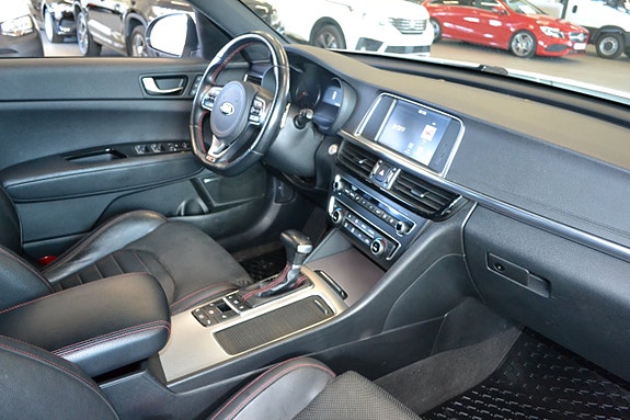 Kia Optima 11 of 12
