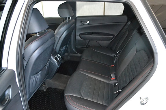 Kia Optima 8 of 12