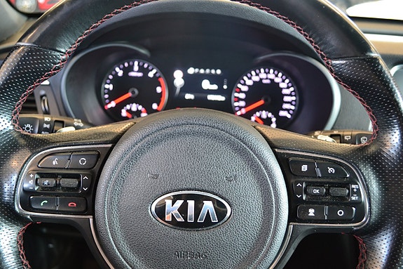 Kia Optima 7 of 12