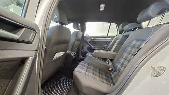 Volkswagen Golf I 13 of 27