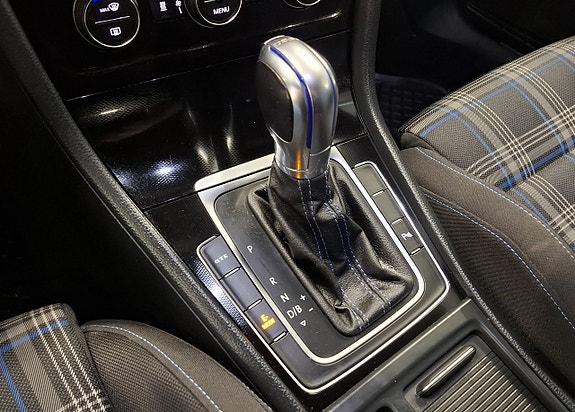 Volkswagen Golf I 18 of 27