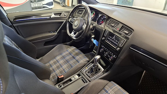 Volkswagen Golf I 10 of 27