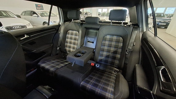 Volkswagen Golf I 14 of 27
