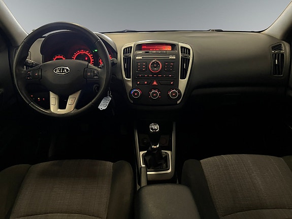 Kia Ceed 8 of 18