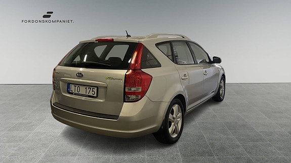 Kia Ceed 4 of 5