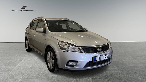 Kia Ceed 3 of 5