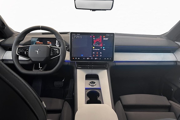 Polestar 4 13 of 15