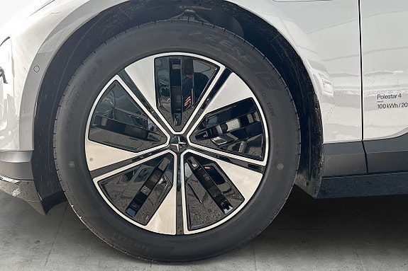 Polestar 4 6 of 15