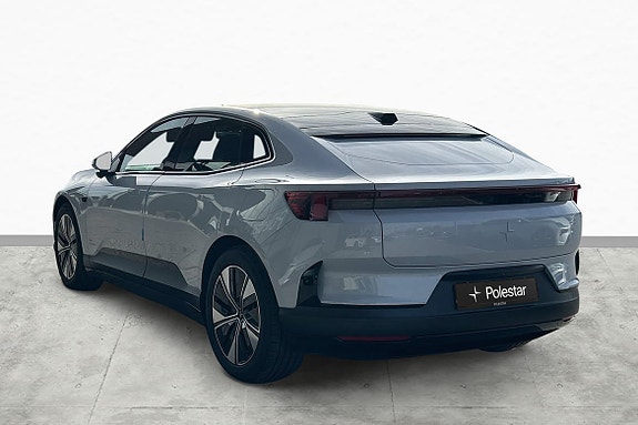 Polestar 4 7 of 15
