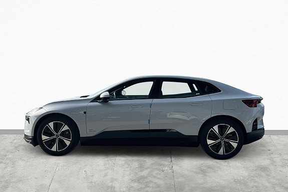Polestar 4 2 of 15