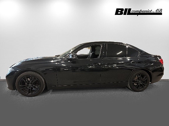 BMW 320d 2 of 5