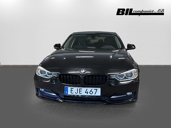 BMW 320d 3 of 5
