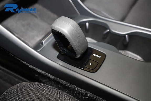 Volvo EX40 18 of 22