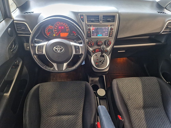 Toyota Verso-S 5 of 5