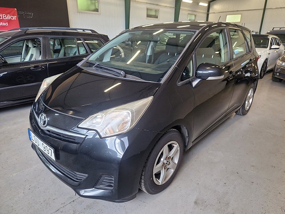 Toyota Verso-S 13 of 15