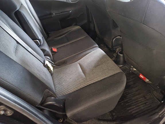 Toyota Verso-S 11 of 15