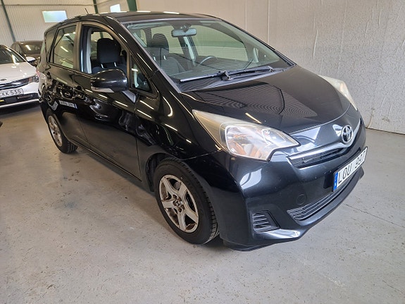 Toyota Verso-S 14 of 15