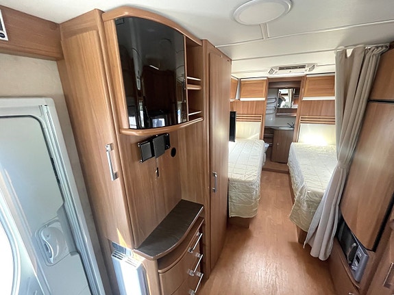 Kabe TM 880 LT, Aut, skinn, AC, enkelsängar, toa bak 4 of 19