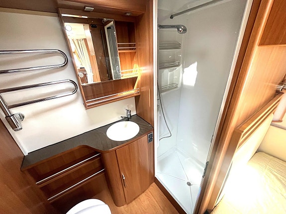 Kabe TM 880 LT, Aut, skinn, AC, enkelsängar, toa bak 10 of 19