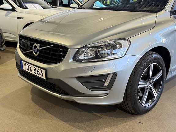 Volvo XC60 3 of 5