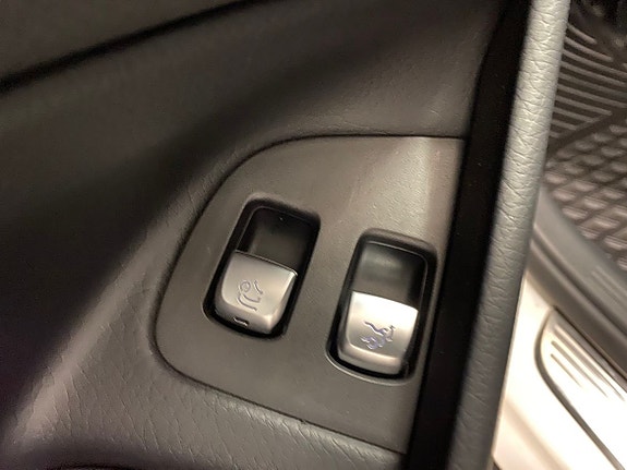 Mercedes-Benz E220 16 of 20