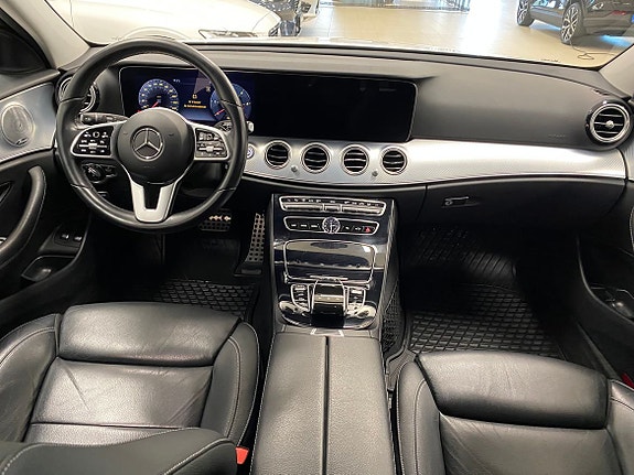 Mercedes-Benz E220 13 of 20