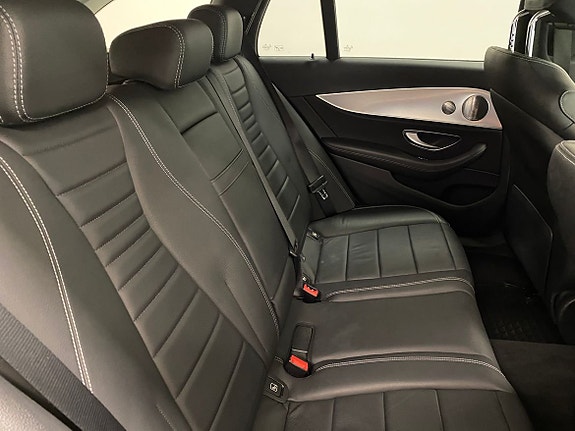 Mercedes-Benz E220 6 of 20