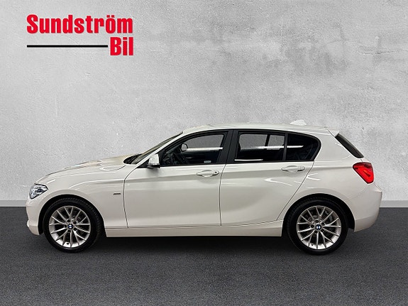BMW 118d 4 of 5