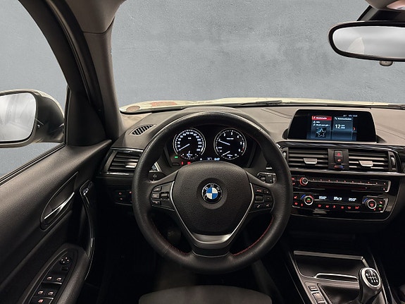 BMW 118d 14 of 25