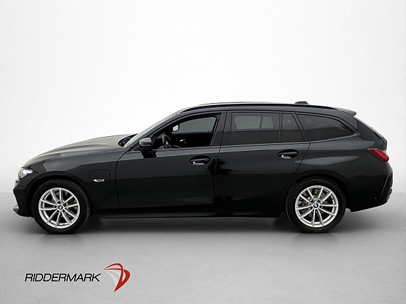 BMW 330e 4 of 5