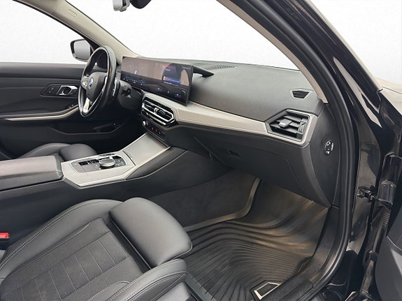 BMW 330e 16 of 30