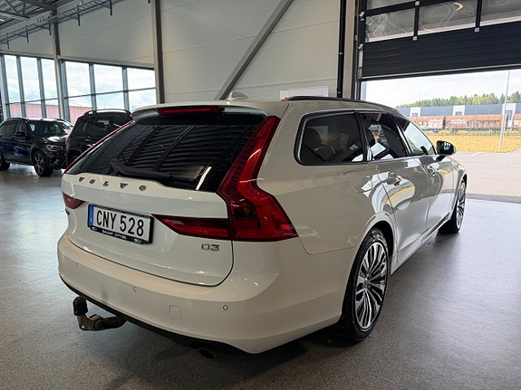 Volvo V90 3 of 20